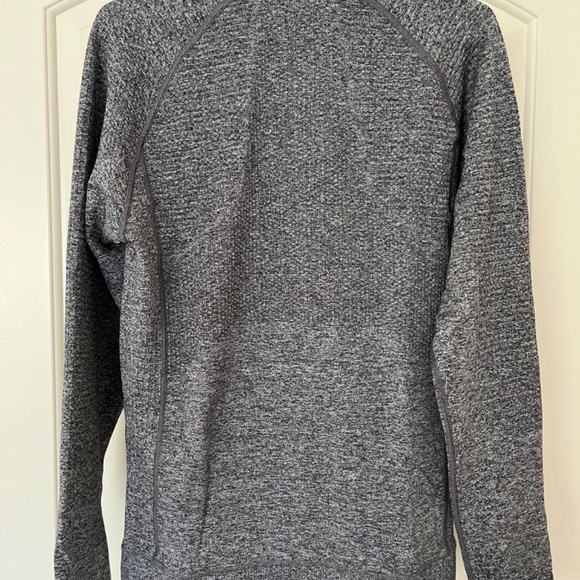 Lululemon Engineered Warmth Long Sleeve Crew - M - Picture 4 of 5